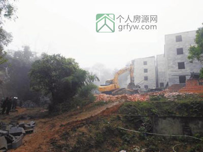違法建筑紙房子被拆除