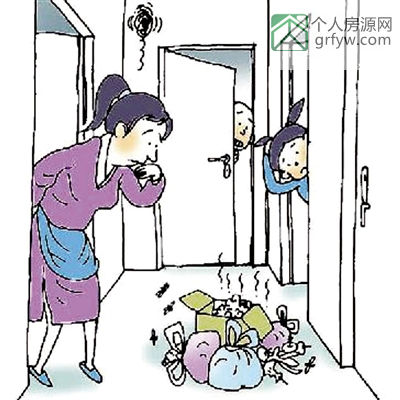 樓上樓下互扔垃圾忍無可忍雙方開戰(zhàn)