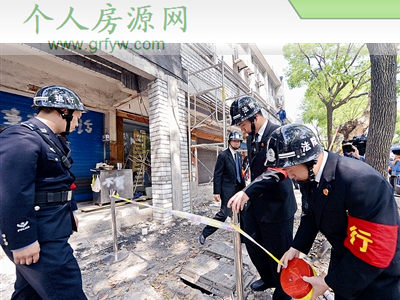 紹興法院強制騰退房屋在執行現場設置警戒