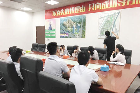 安慶新城悅盛房地產發展有限公司營銷副總李佳