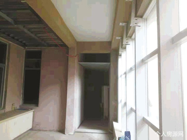三種違建可不拆有依據(jù)鐵皮房是內(nèi)部裝修不算違建