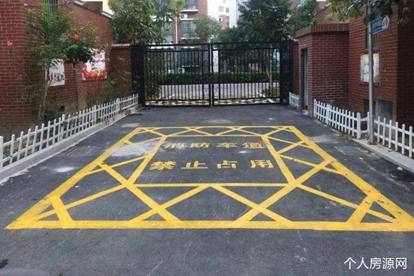 小區通道被占該哪個部門管理
