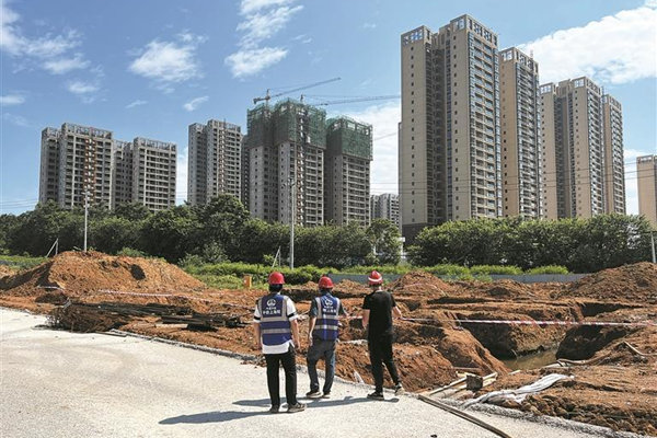 建筑土方裸露噴淋設(shè)施缺失怎么處理 柳州一工地被立案調(diào)查 建筑土方裸露噴淋設(shè)施缺失怎么處理 柳州一工地被立案調(diào)查